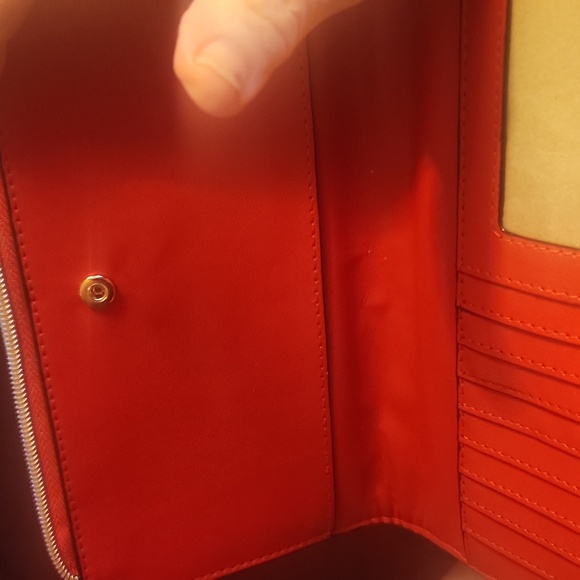 Ladies new Victoria secret wallet - Picture 3 of 3